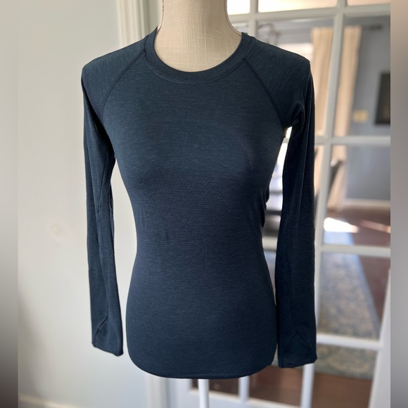 lululemon athletica Tops - ⬇️⬇️Lululemon long sleeve running top, Dark navy, size 2